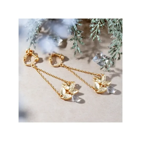 Flash Sale Bijou Boucle d’oreilles Clip Totoro Blanc Caché Dans Une Feuille - Mo Bijoux