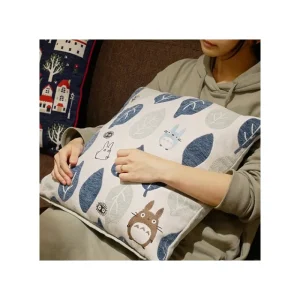 Cheap Coussin Totoro Feuilles Bleues et Vertes 45x45 cm - Mon Voisin Totoro Mobilier