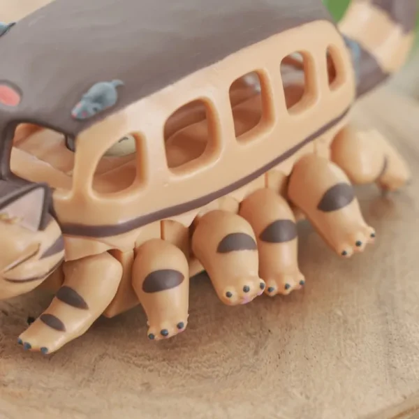 Best Figurine Chatbus à friction et Totoro à l’intérieur - Mon Voisin Toto Jouets