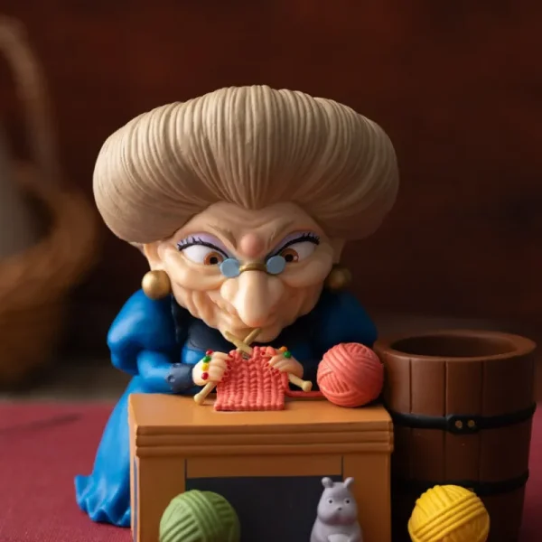 Best Sale Figurine pot à crayon Yubaba tricote - Le Voyage de Chihiro Boites À Bijoux