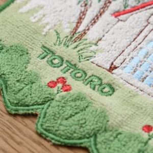 Hot Mini Serviette Totoro dans le ciel 25x25 cm - Mon Voisin Totoro Linge De Maison