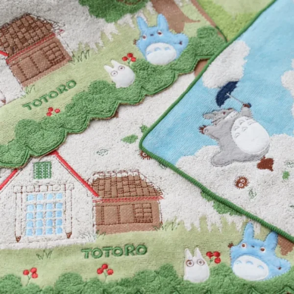 Hot Mini Serviette Totoro dans le ciel 25x25 cm - Mon Voisin Totoro Linge De Maison