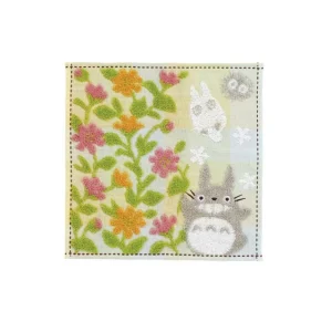 New Mini Serviette Totoro Jardin de fleurs 25x25 cm - Mon Voisin Totoro Linge De Maison