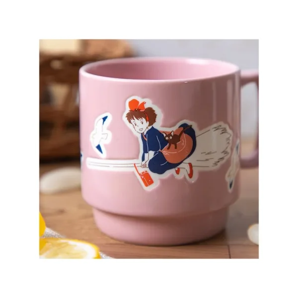 Shop Mug couleur gauffré Kiki vole - Kiki la petite sorcière Cuisine Et Table