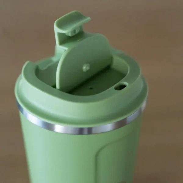 Shop Mug Isotherme 350ml Vert mat - Mon Voisin Totoro Cuisine Et Table