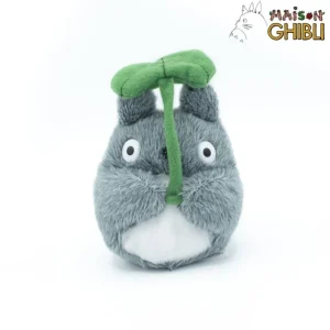 Outlet Peluche Beanbag Totoro Avec Sa Feuille - Mon Voisin Totoro Peluches Beanbag