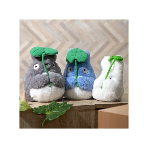 Discount Peluche Nakayoshi Totoro Gris avec feuille - Mon Voisin Totoro Peluches Nakayoshi